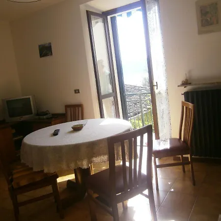 Casa In Riva Al Lago Varenna Exterior foto